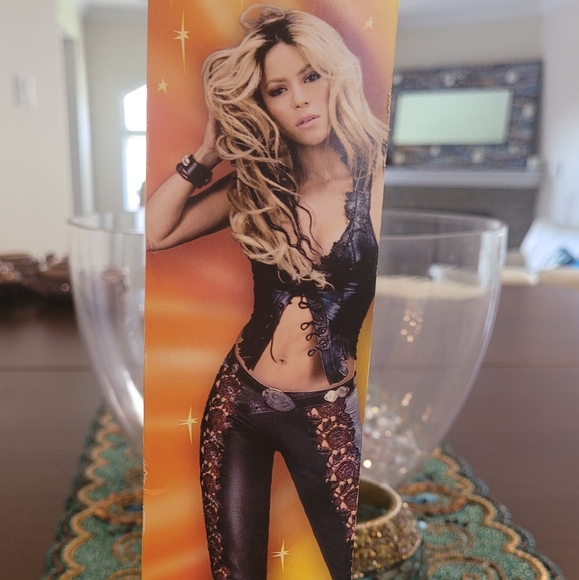 Latin Music Star Shakira Barbie Doll by Mattel New In Package (2002) Vintage - Picture 10 of 12
